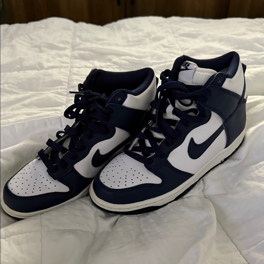 Nike Dunk High Sneakers in Dark Blue and White